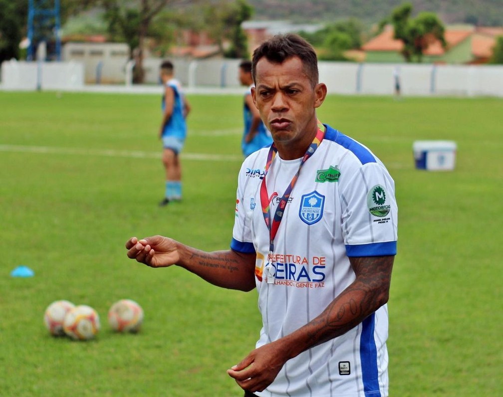 Marcelinho Paraíba, técnico do Oeirense — Foto: Divulgação/Oeirense
