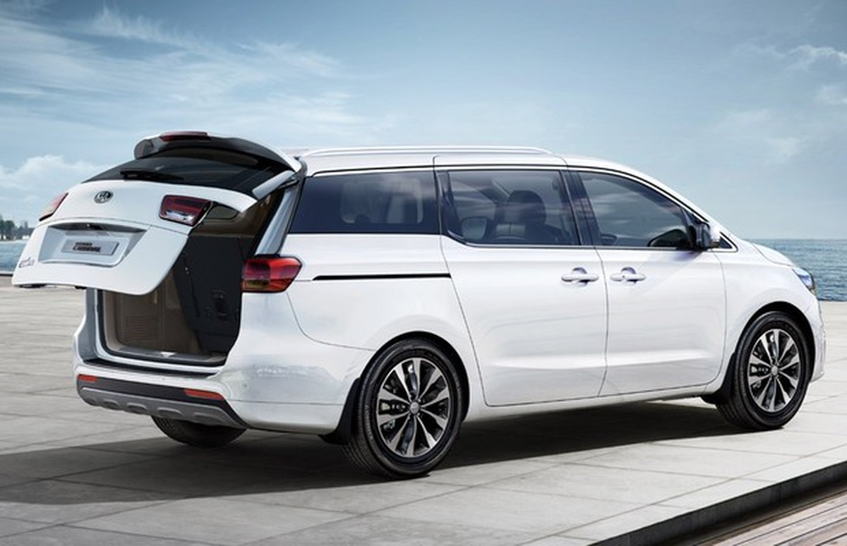 Купить новый киа карнивал. Kia Carnival 2018. Kia Carnival 2017. Киа Карнивал 2021 белый. Kia Carnival 2020 Limousine.