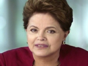 A presidente DIlma Rousseff durante o pronunciamento do Dia das Mães (Foto: Reprodução / TV Globo)