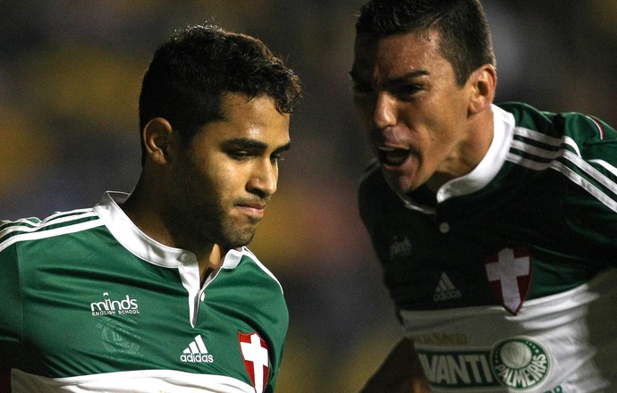 Alan Kardec e Lucio gol Palmeiras (Foto: Cesar Greco / Ag. Estado)