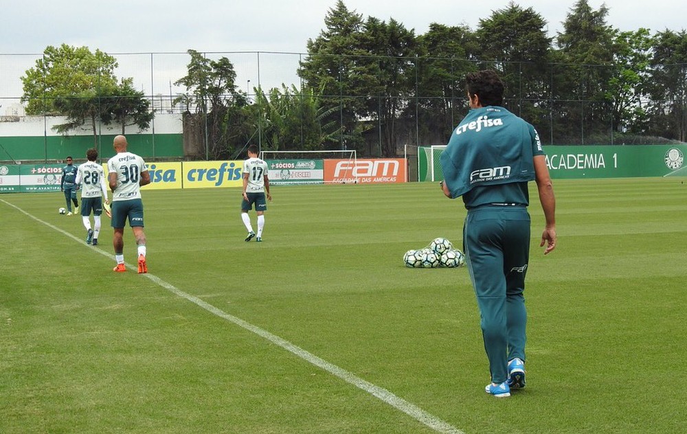  Willian segue fora, e Palmeiras mantém mistério antes de viagem para Salvador