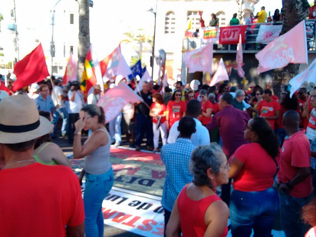Manifestação pró-Dilma em Salvador (Foto: Maiana Belo/G1)