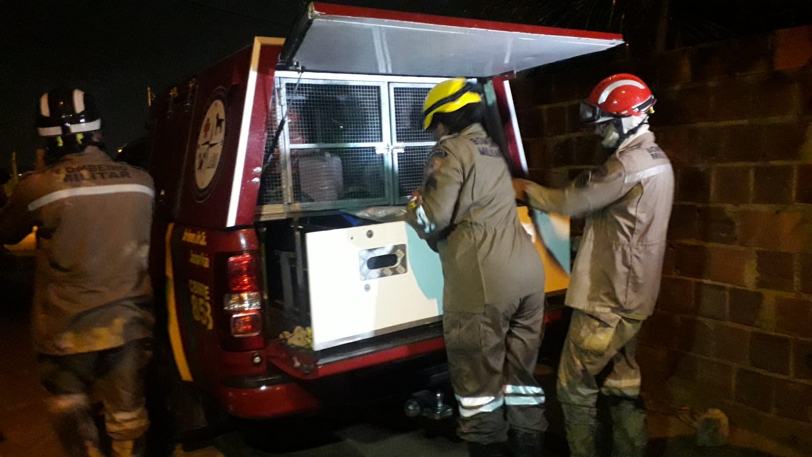Corpo é achado em área de deslizamento de barreira em Camaragibe; número de mortes sobe para dois após chuvas fortes