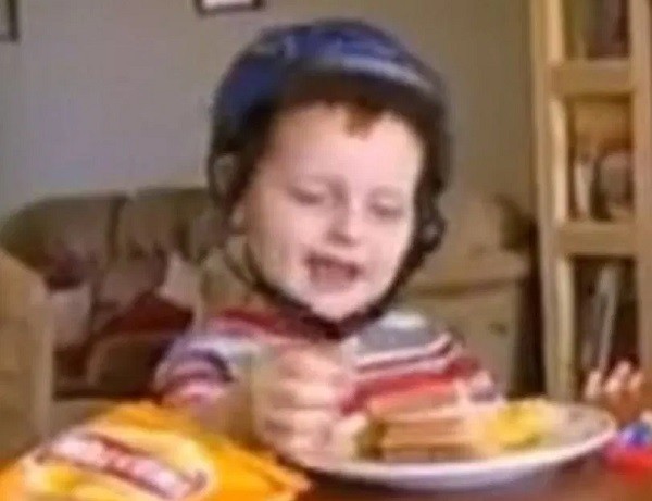 Jacob Young, então com 3 anos, durante aparição no reality show 'Supernanny' na Inglaterra (Foto: Reprodução)