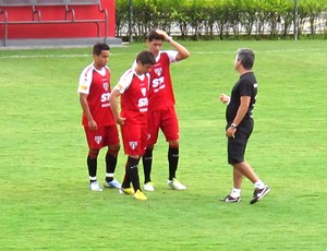 Ney Franco ensaia o primeiro losango com Ganso na armação tricolor 