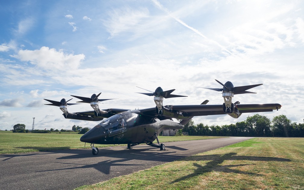 "Carro voador" se assemelha a um helicóptero, mas traz novas funcionalidades — Foto: Divulgação/ Vertical Aerospace