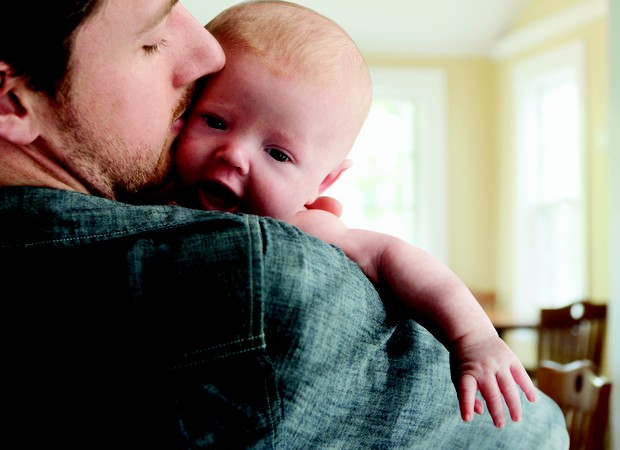 recém-nascido; pai; pós-parto (Foto: Getty Images)