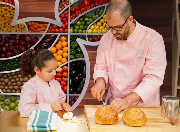Seja Nosso Chef é um reality show culinário original do streaming Diney Plus (Foto: Reprodução / Disney Plus)