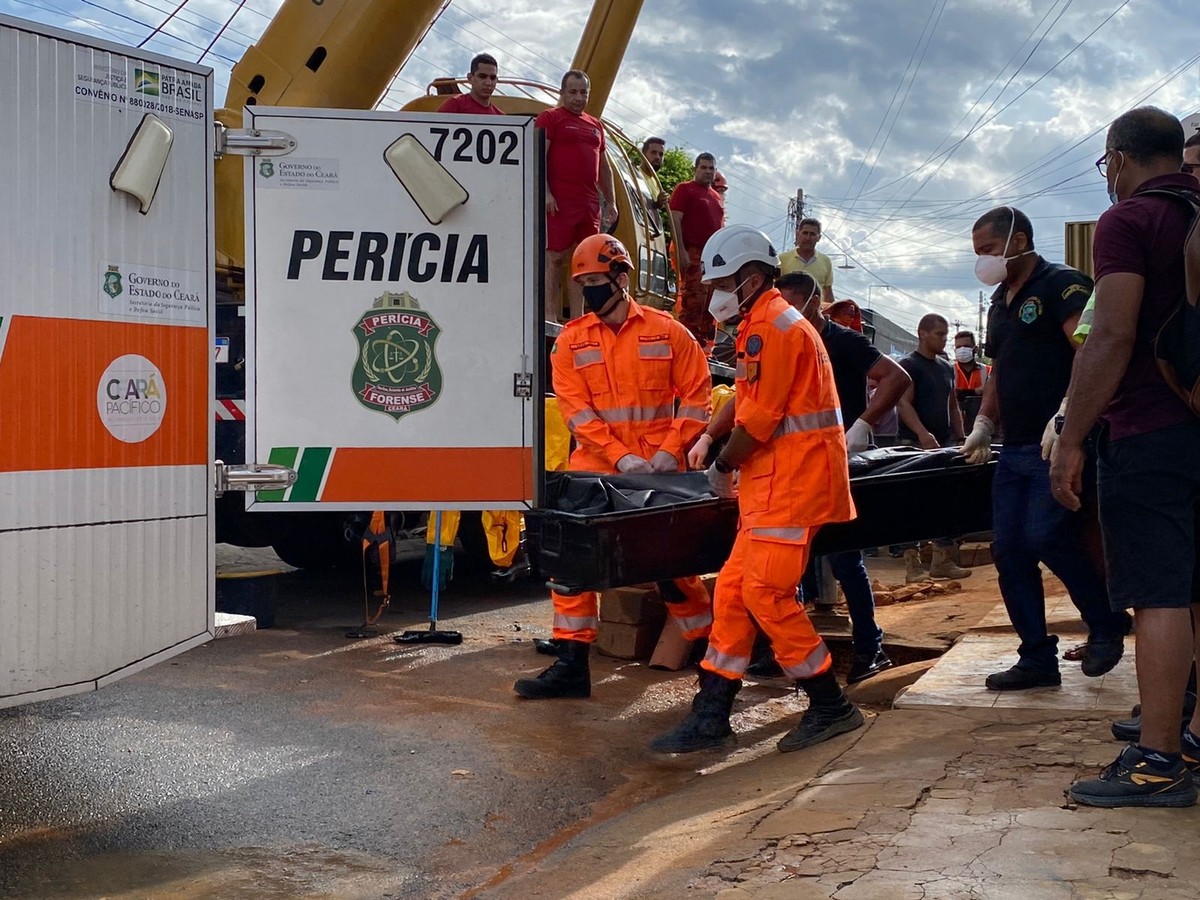 Após 3 Dias Bombeiros Resgatam Corpo De Mulher Que Caiu Em Poço De 70 Metros De Profundidade No 3232