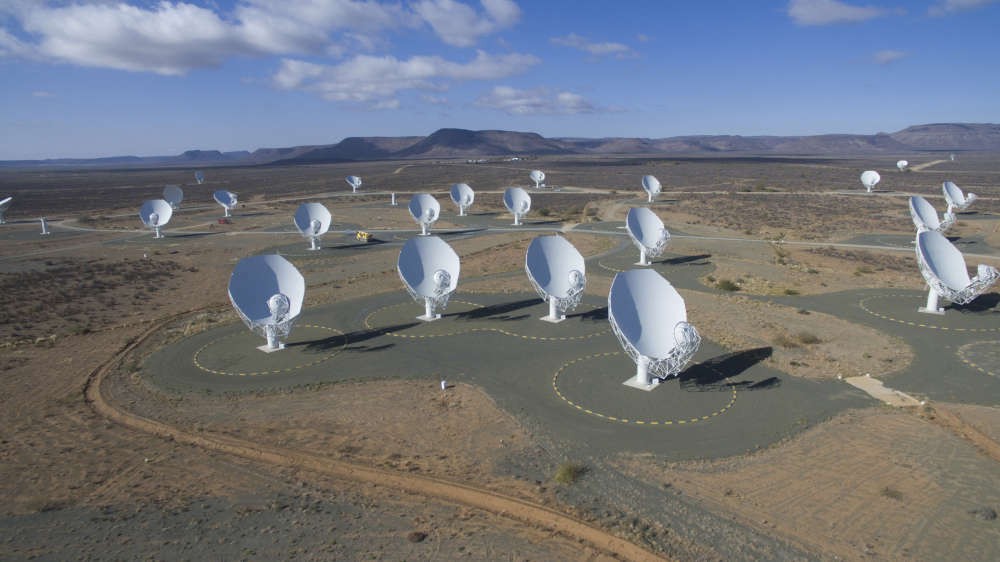 Antenas do observatório  (Foto: South African Radio Astronomy Observatory)