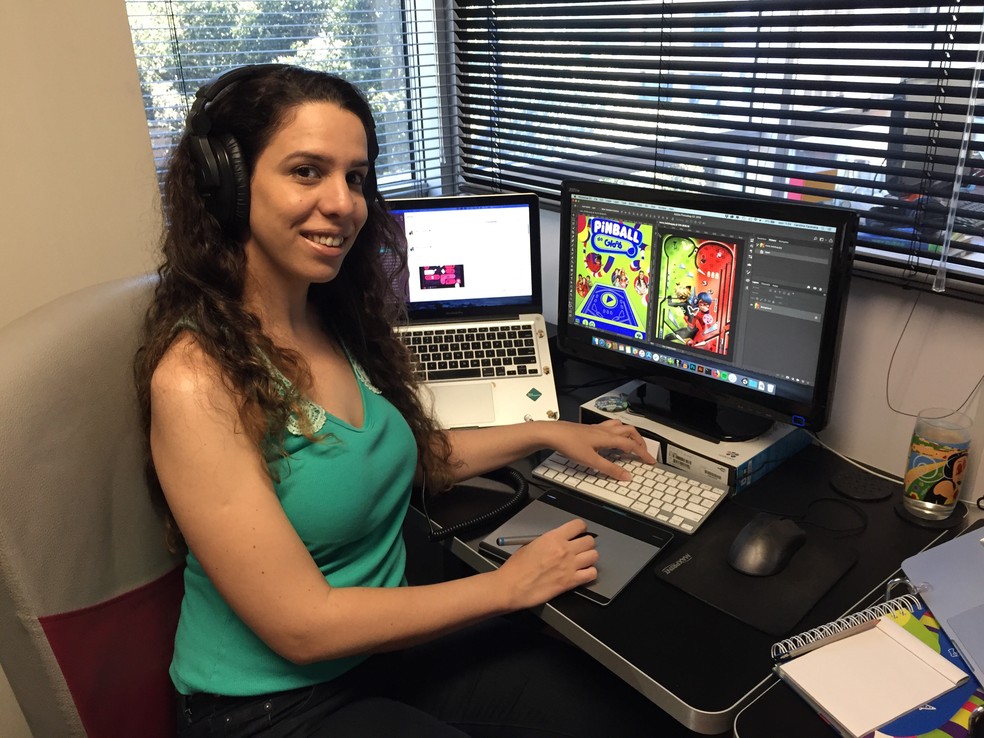 Carolina Caravana, conta que atualiza o currículo por meio de cursos online atualmente — Foto: Aiyra Legends/Divulgação