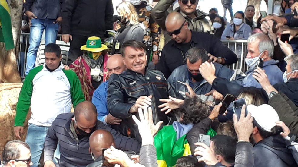 Após o passeio de moto, Bolsonaro participou de um ato em defesa do voto impresso auditável no Parque do Povo, em Presidente Prudente  — Foto: Emerson Sanchez/TV Fronteira