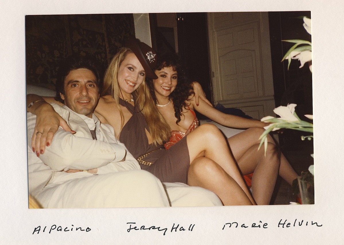 Al Pacino, Jerry Hall e Marie Helvin. (Foto: Divulgação)
