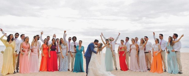 Yanna Lavigne e Bruno Gissoni entre convidados de casamento no litoral de SP (Foto: Reprodução/Instagram)