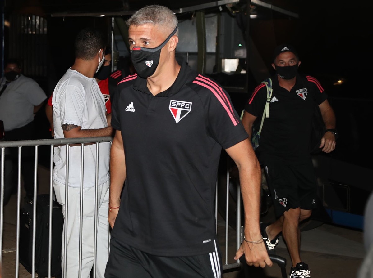 [ENQUETE] Após empate no clássico, Hernán Crespo deve ser demitido do São Paulo?