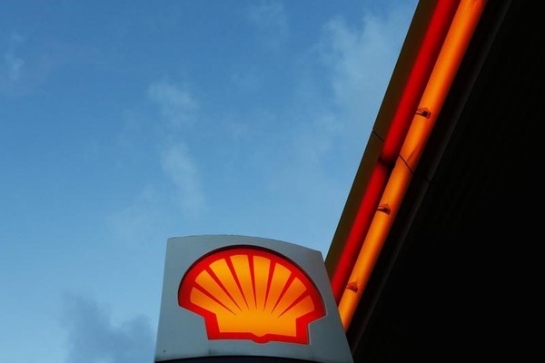 Logo da Shell visto próximo a escritório de Londres (Foto: Luke MacGregor/Reuters)