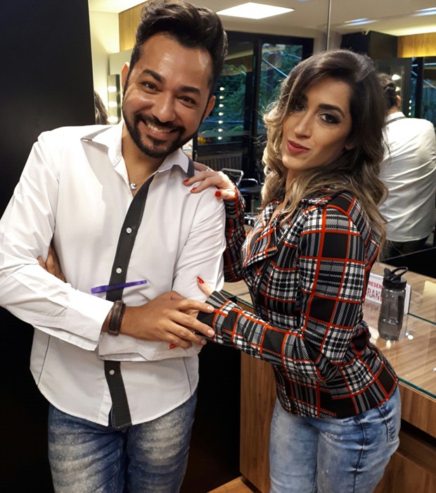 Danielle Hypolito e o hair stylist Nandho Brandão (Foto: Renato Cipriano)