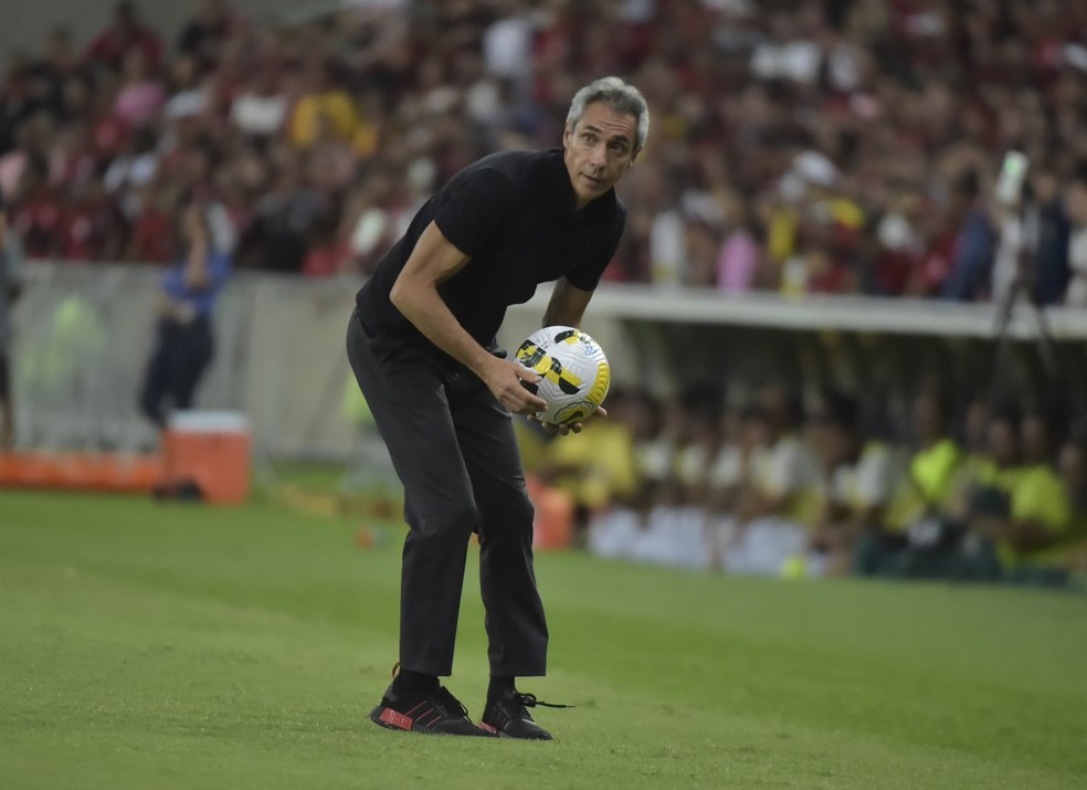 Paulo Sousa diz que Flamengo merecia vencer e critica arbitragem: Única equipe que esteve abaixo