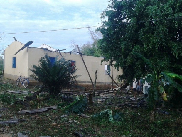 Casas também foram atingidas por forte ventania (Foto: Sindicato Rural do Vale do Ribeira/Divulgação)