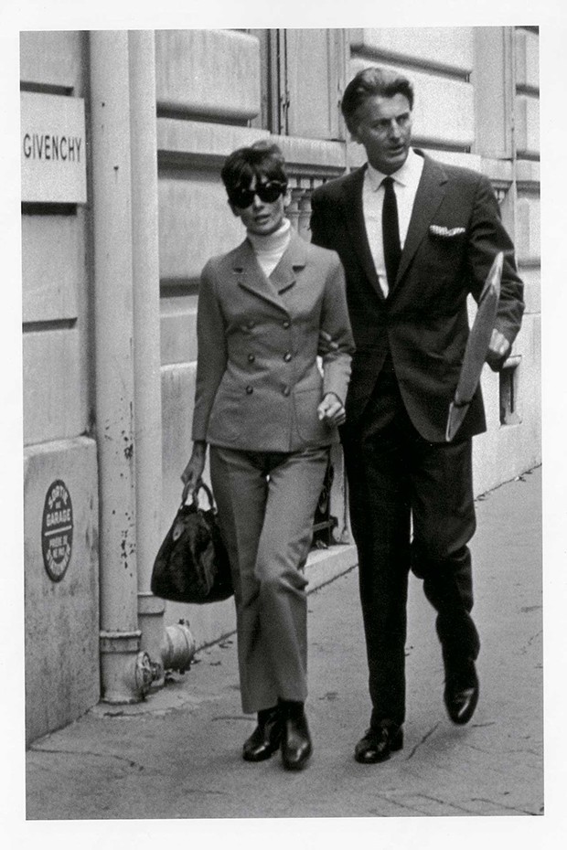 Hubert de Givenchy and Audrey Hepburn in Paris, 1960s (Foto: FROM THE COLLECTION OF HUBERT DE GIVENCHY)