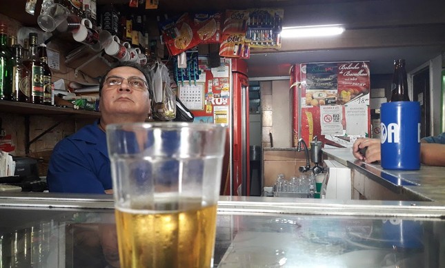 Roberto dono do Bar e Mercearia Guanabara