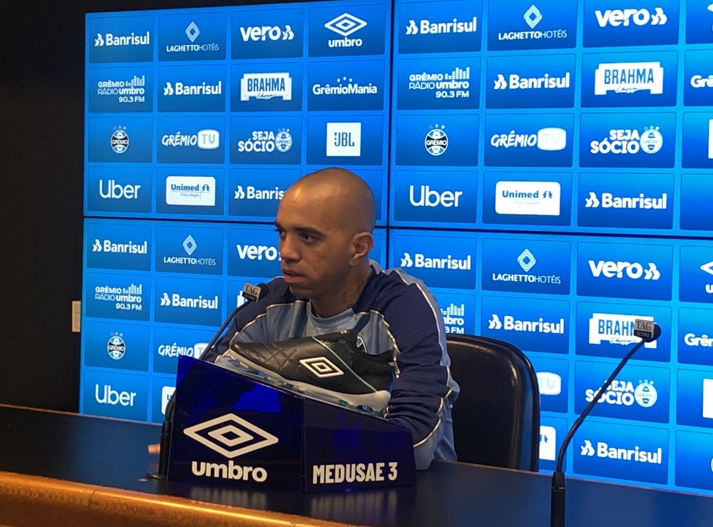 Grêmio ganha jogo-treino e Tardelli comenta sobre chance no setor ofensivo do Imortal