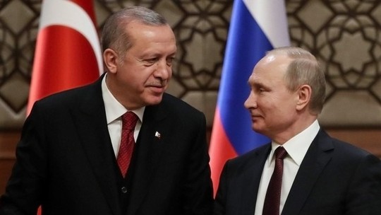 Erdogan, da Turquia, insta Putin a declarar cessar-fogo 'unilateral' na Ucrânia