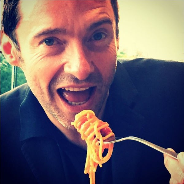 Hugh Jackman escapa da dieta rígida e se delicia com macarronada feita por ele mesmo (Foto: Reprodução Instagram)