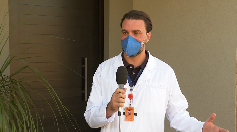Coordenador da Fiocruz em Ribeir&atilde;o Preto, Rodrigo St&aacute;beli est&aacute; preocupado com o crescimento da Covid-19 &mdash; Foto: EPTV/Reprodu&ccedil;&atilde;o