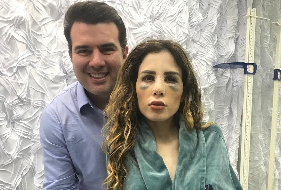 A blogueira Camila Uckers com o médico Danilo Rocha — Foto: Arquivo Pessoal/Divulgação
