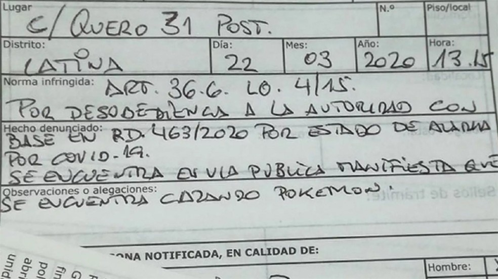 Homem de 77 anos multado por jogar Pokémon GO na Espanha foi um dos casos que ganhou mais destaque — Foto: Reprodução/Twitter/@policiademadrid