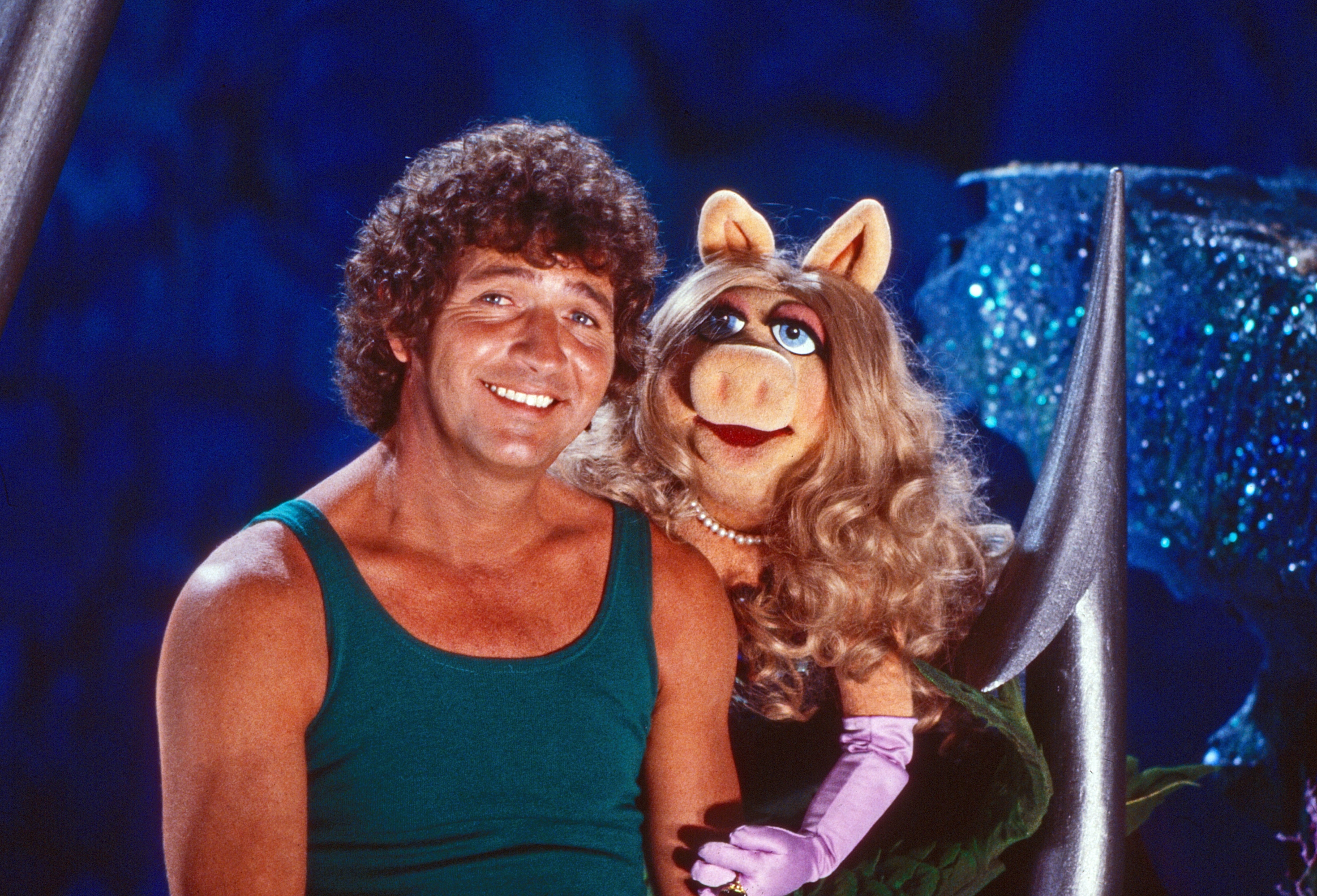 The Muppet Show, Fernsehserie, USA/Großbritannien 1976 - 1981, Comedyshow mit Puppe Miss Piggy und Gaststar Mac Davis (Foto: United Archives via Getty Images)