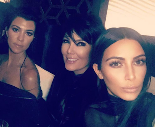 As socialites Kim Kardashian, Kourtney Kardashian e Kris Jenner (Foto: Instagram)
