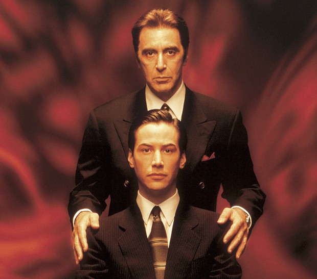 Com Al Pacino em O Advogado do Diabo, de 1997 (Foto: Reprodução)