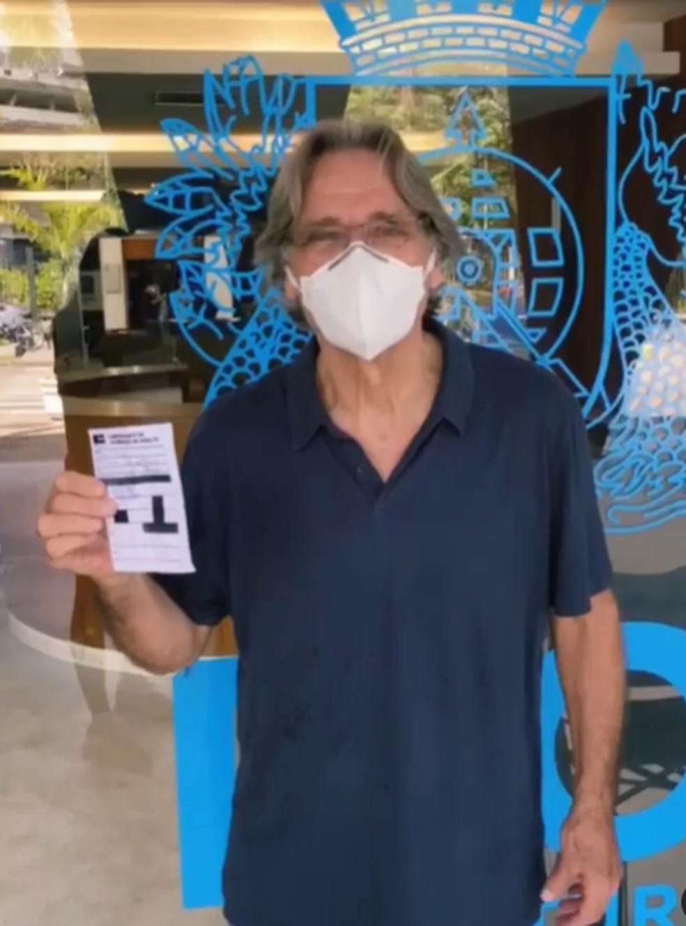 Herson Capri após vacinação contra a Covid no Rio — Foto: Reprodução/Redes sociais