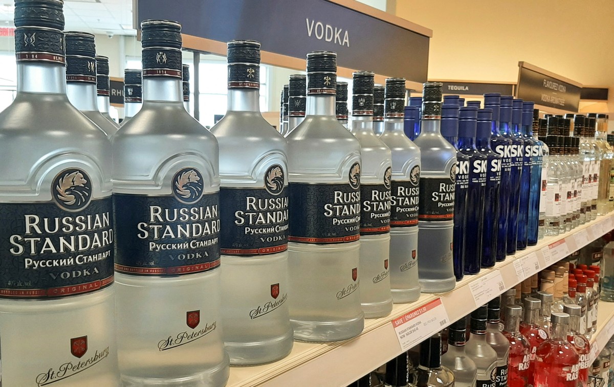 Biden anuncia nuevas sanciones contra Rusia, incluida una rebaja en la calificación comercial, además de prohibir las inversiones y las importaciones de diamantes y vodka |  Ucrania y Rusia