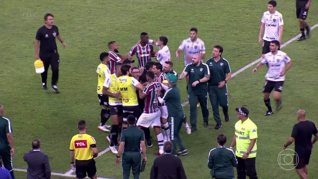 Atlético perde para o Fluminense e sofre pior derrota sob o comando de Antonio Mohamed