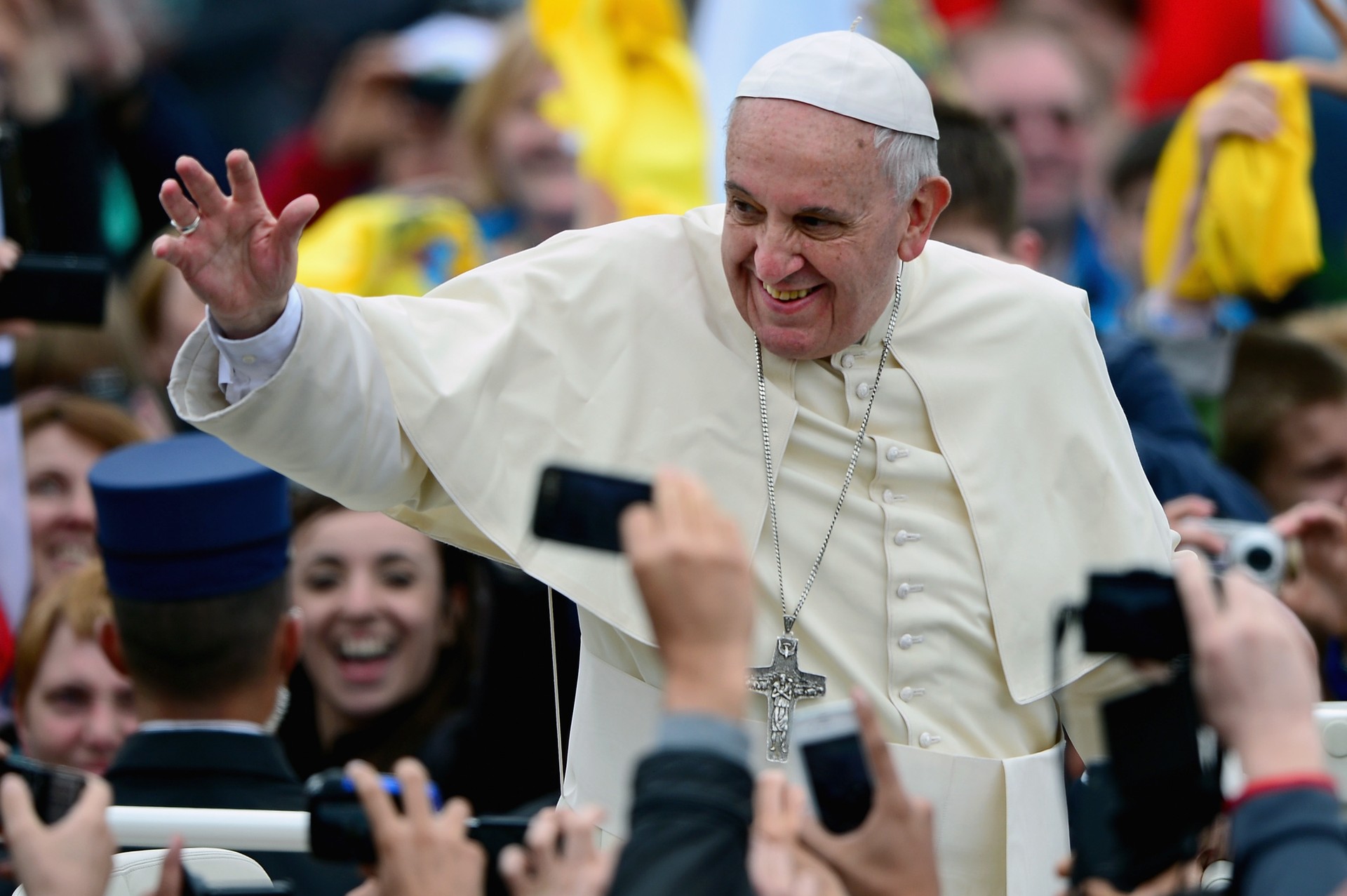 Papa Francisco lamentou não poder vir ao Brasil ver a Copa (Foto: Getty Images)
