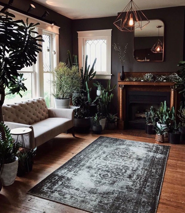 Como decorar a sala de estar com plantas - Casa Vogue | Ambientes