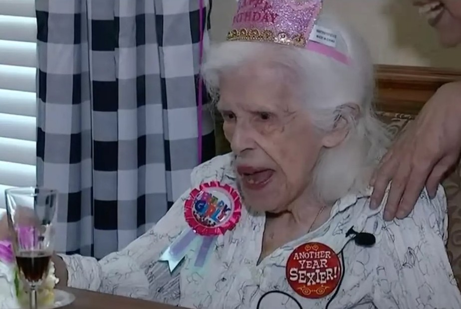 Idosa de 101 anos revela segredo inusitado para 'vida longa e feliz'