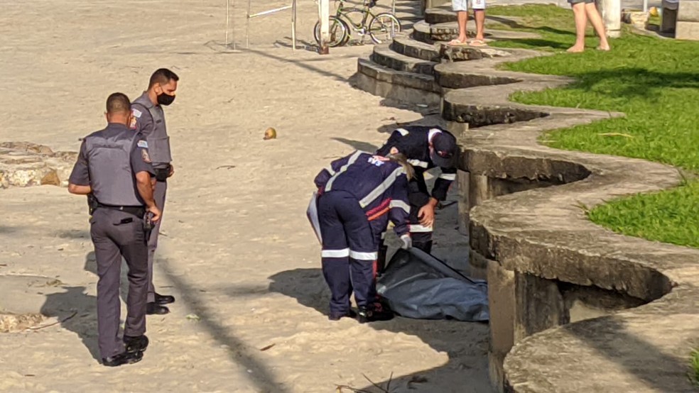 Jovem turista desaparecido no mar foi encontrado em Praia Grande, SP &mdash; Foto: Reprodu&ccedil;&atilde;o/Praia Grande Mil Grau