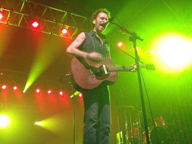 Roqueiro Nando Reis abre maratona de shows no Fica 2012 (Foto: Gabriela Lima)