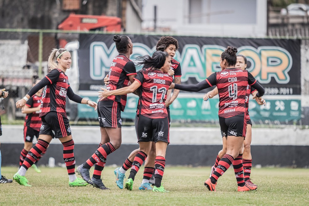 Flamengo chegou &agrave; semifinal do Carioca Feminino com mais uma goleada &mdash; Foto: Guilherme Ribeiro