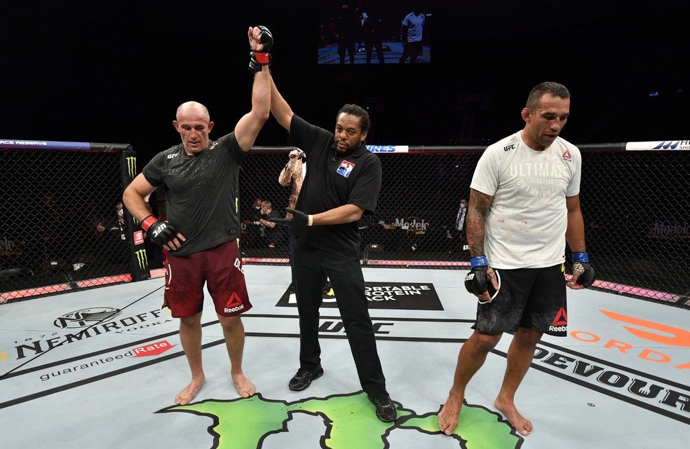Alexey Oleynik venceu Fabricio Werdum por decisão dividida no UFC 249 — Foto: Getty Images