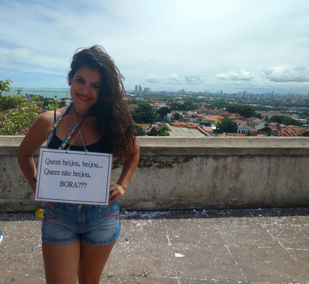 Camisas E Placas Com Frases Inusitadas Fazem Sucesso No Carnaval De Olinda Carnaval 2018 Em Pernambuco G1