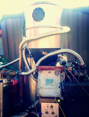 O Power Pallet é um equipamento que queima restos de plantas ou frutas e converte tudo em gás de hidrogênio enriquecido (Foto: Divulgação)