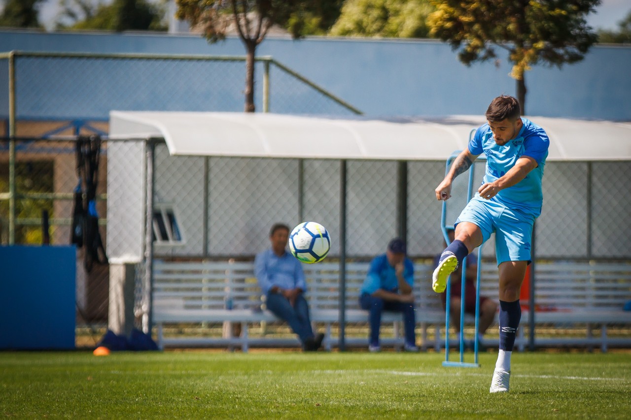 Arrascaeta vê ataque em má fase, mas confia em Barcos: O gol dele vai chegar