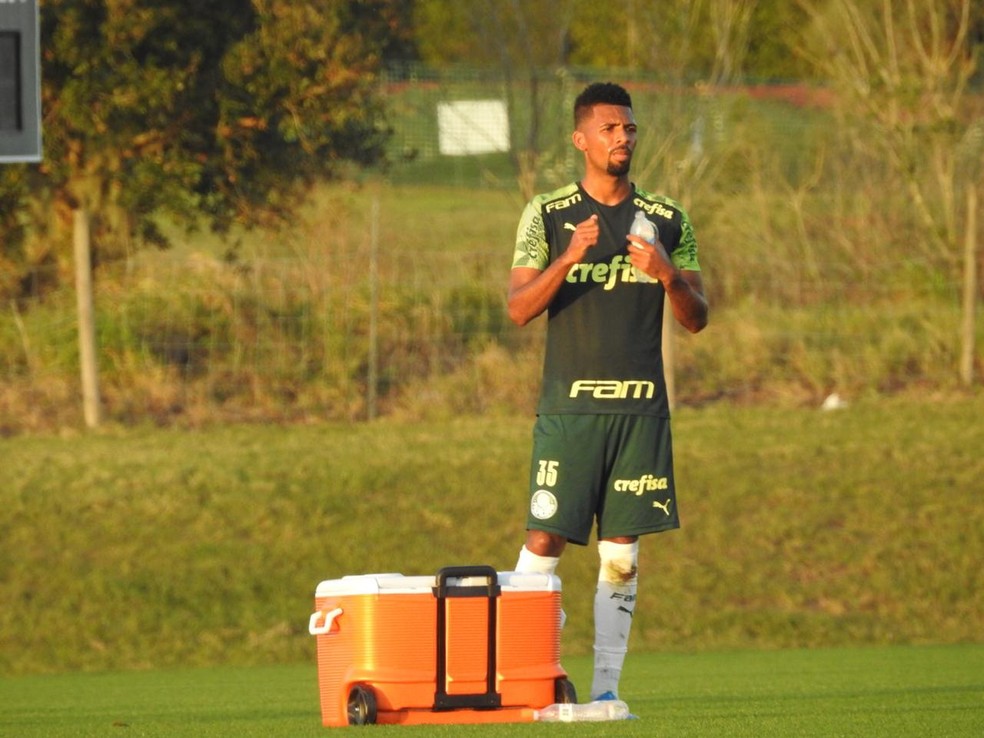 Matheus Fernandes deixou o Palmeiras em 2020 � Foto: Felipe Zito