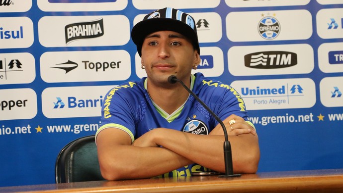 Alan Ruiz nega provocação e dispara: Se entenderam assim, problema deles