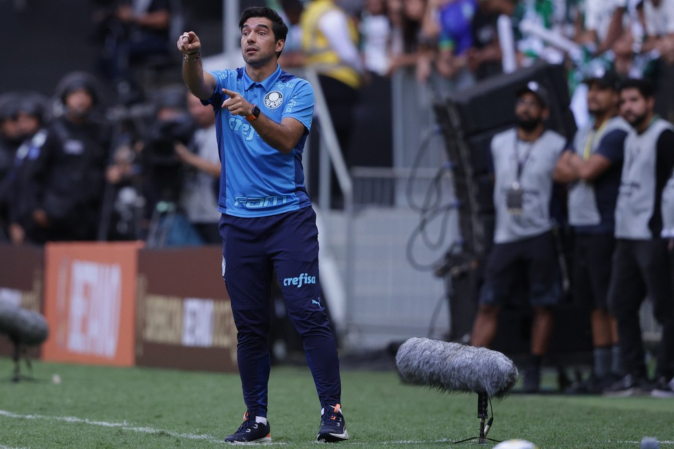 Abel Ferreira na final da Supercopa do Brasil 2023 &mdash; Foto: Ettore Chiereguini/AGIF
